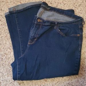 Old Navy Sweetheart Capri
